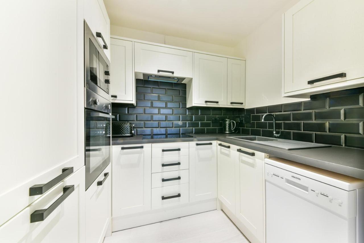 Amazing 2 Bed Apartment Clapham North London Eksteriør billede